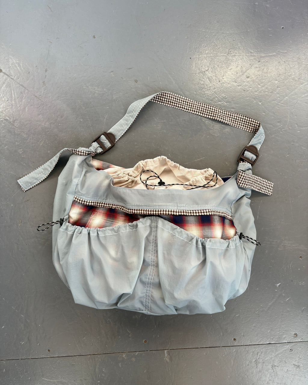 BAG DROP – This Uniform